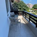 Two-bedroom Sea View Romantika Daire *