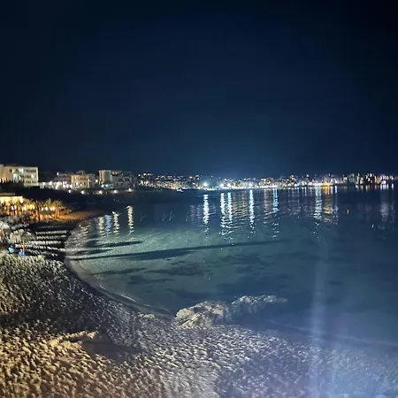 Two-bedroom Sea View Romantika Daire